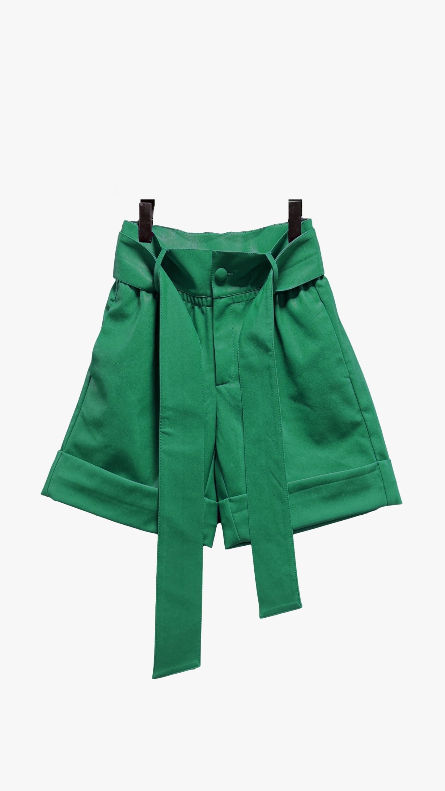 Vegan Leather Bermuda Short Kelly Green